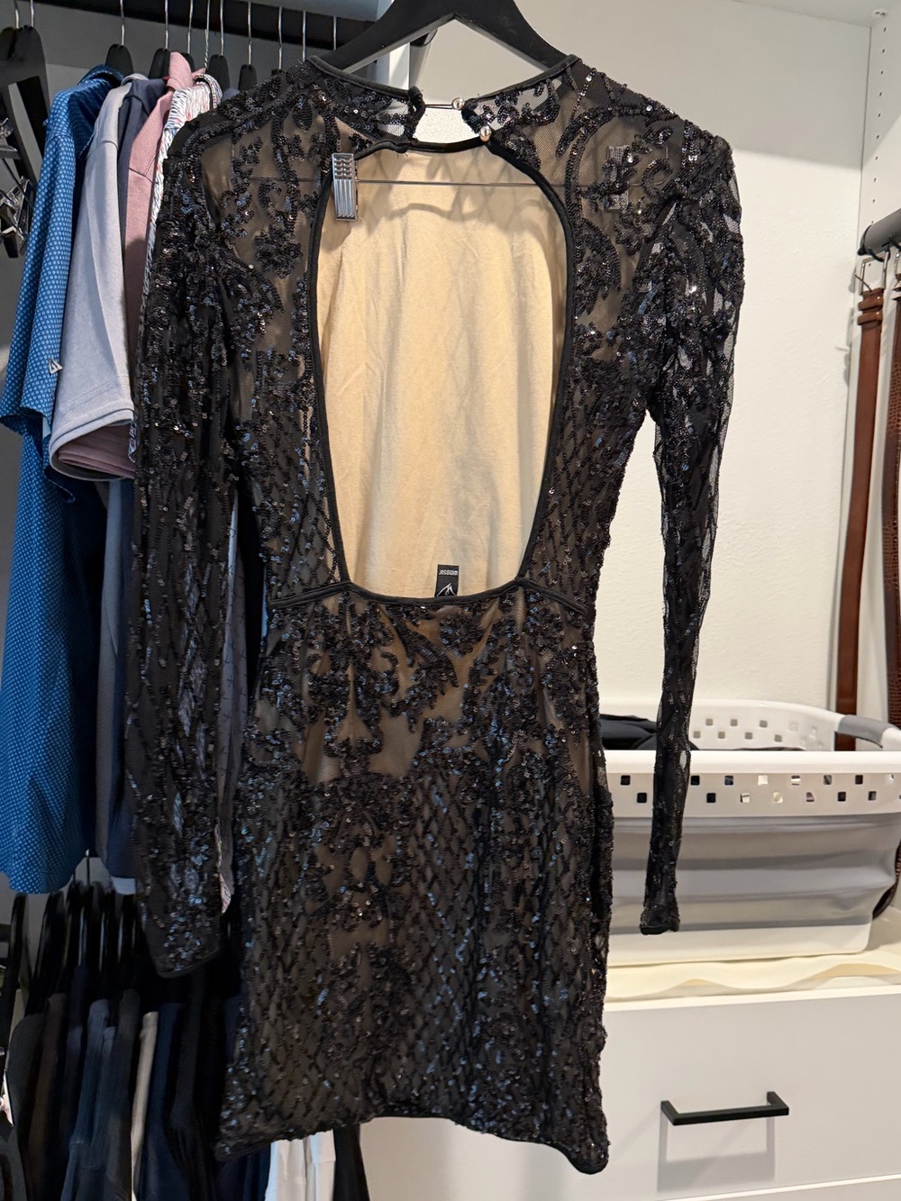 Black Sequin Open-Back Long Sleeve Party Dress